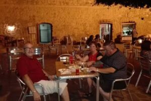 Bar Los Polillas &ndash; Hermanos Felices