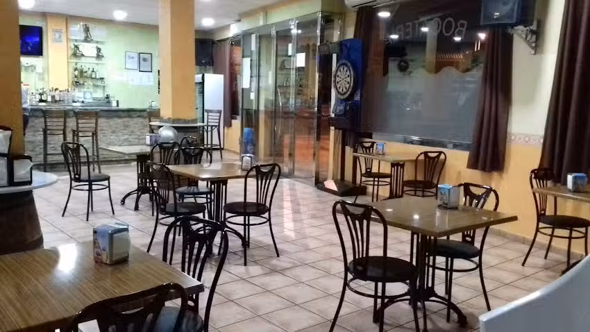 Bar Los Roches (Cafeter&iacute;a/Bocater&iacute;a)