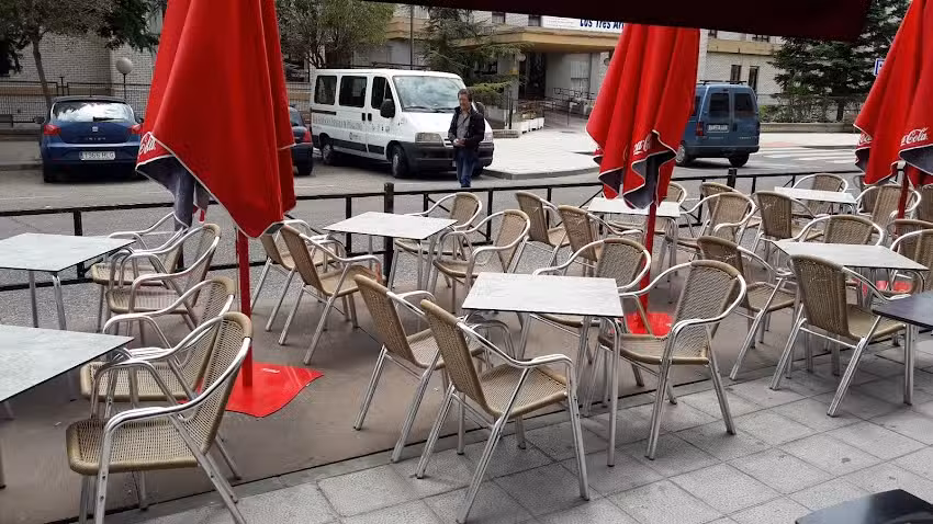 Bar Los Tres &Aacute;rboles