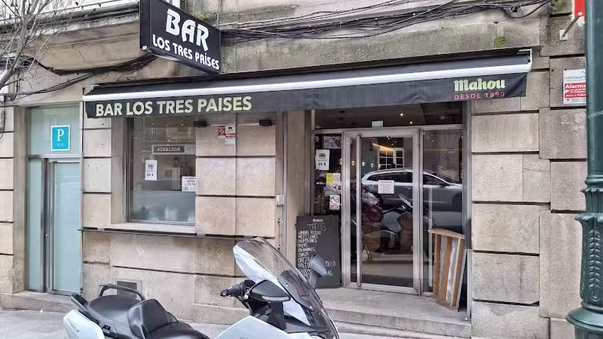 Bar Los Tres Pa&iacute;ses