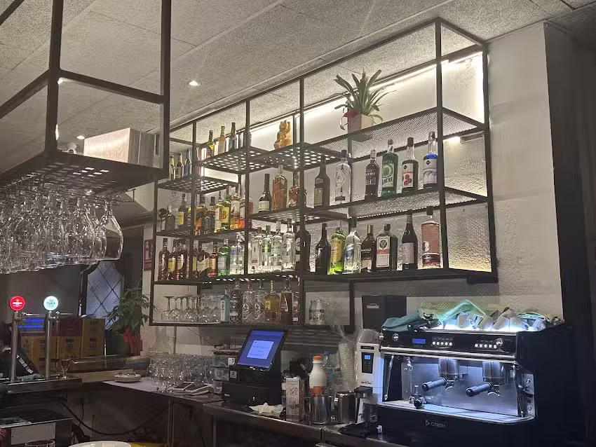 BAR LUCKY