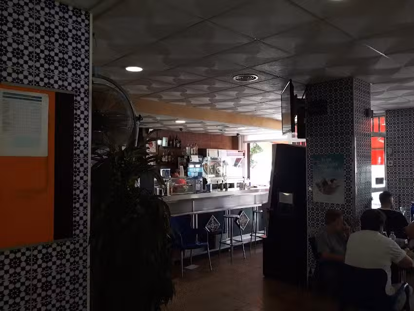 Bar Luis Miguel Barrero Castellano