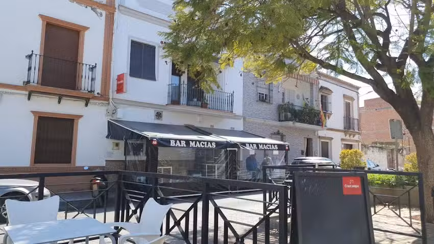 Bar Mac&iacute;as