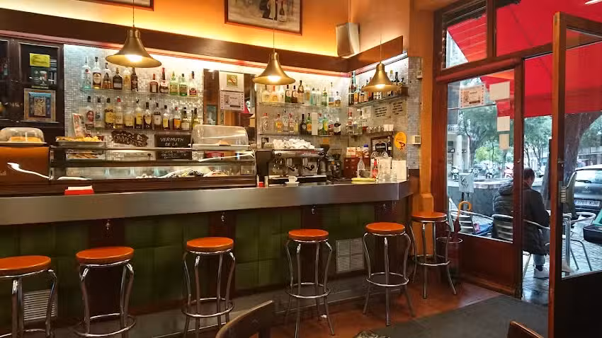 Bar Ma&ntilde;&eacute; Caf&egrave;