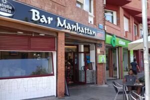 Bar Manhattan