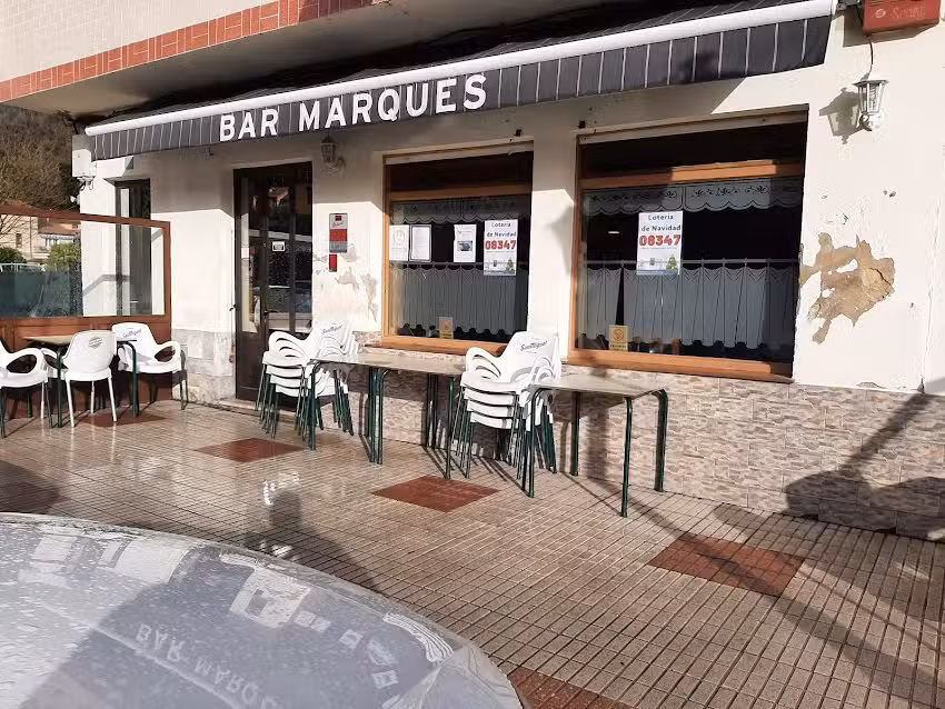 Bar Marqu&eacute;s