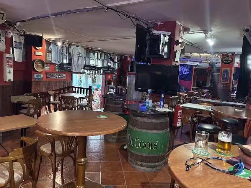Bar Mccools
