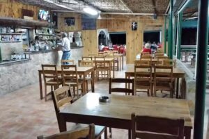 Bar Merendero Los Ca&ntilde;izos