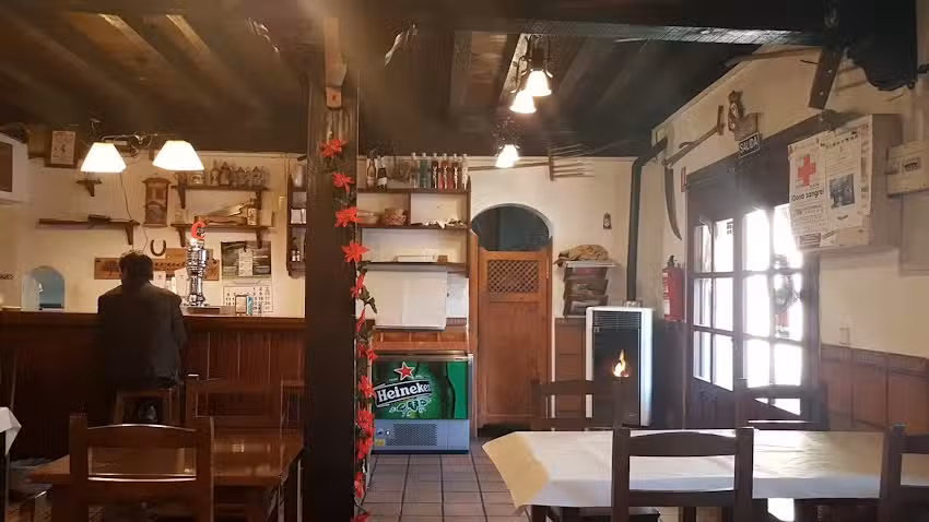 Bar Mes&oacute;n El Parador