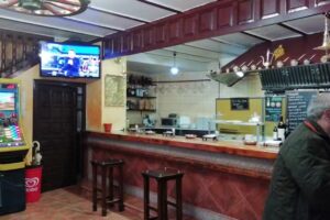 Bar Mes&oacute;n Las Ruedas