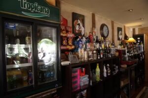 Bar &ndash; Mes&oacute;n Plaza