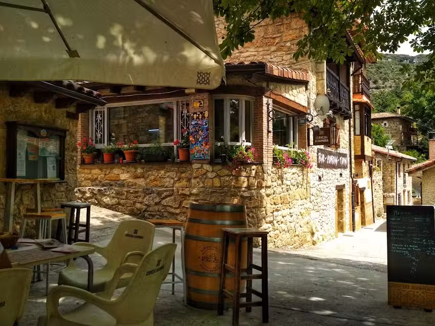 BAR MES&Oacute;N VALDELATEJA