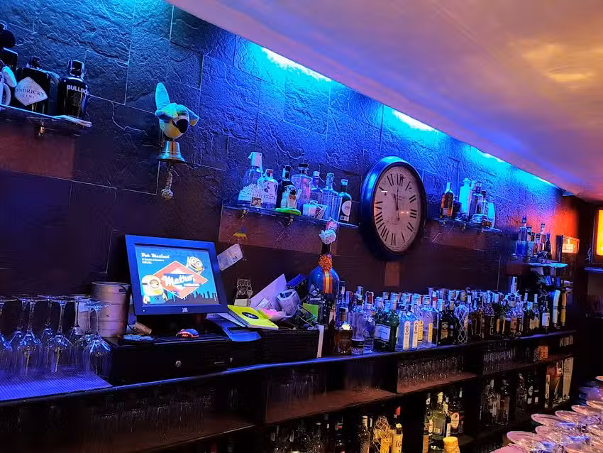 Bar Metro