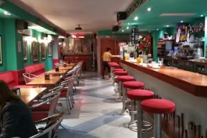 Bar Metropolis