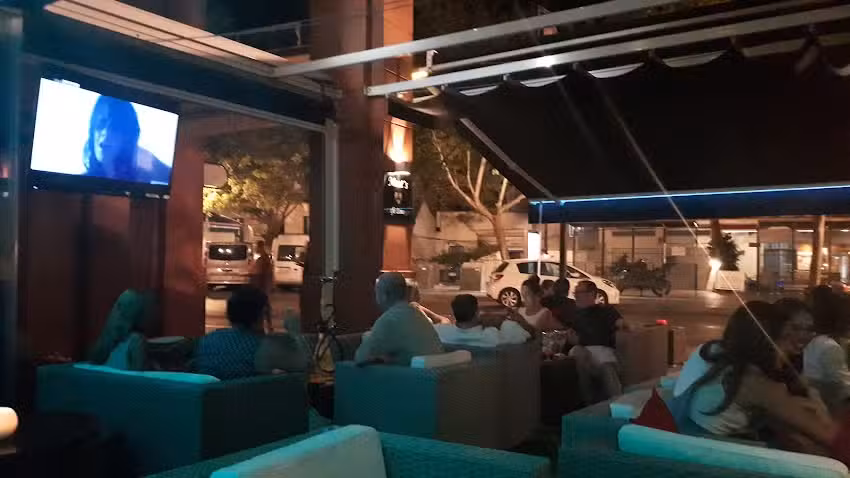 Bar Mo&euml;t&rsquo;s lounge Sl