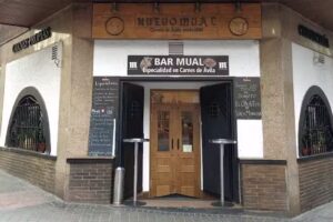 Bar Mual