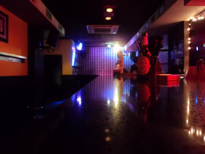 Bar Mubarak Gij&oacute;n