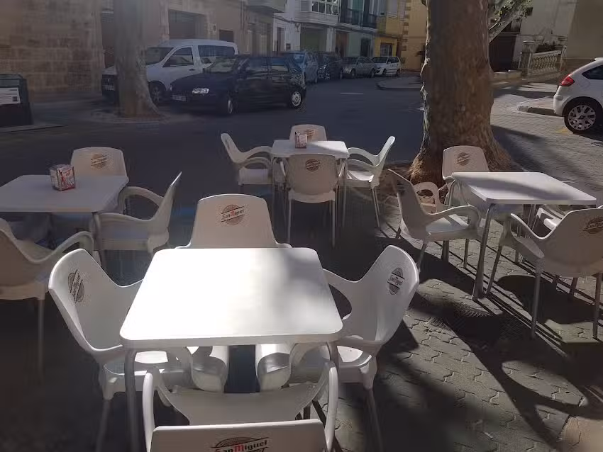BAR MUSICAL