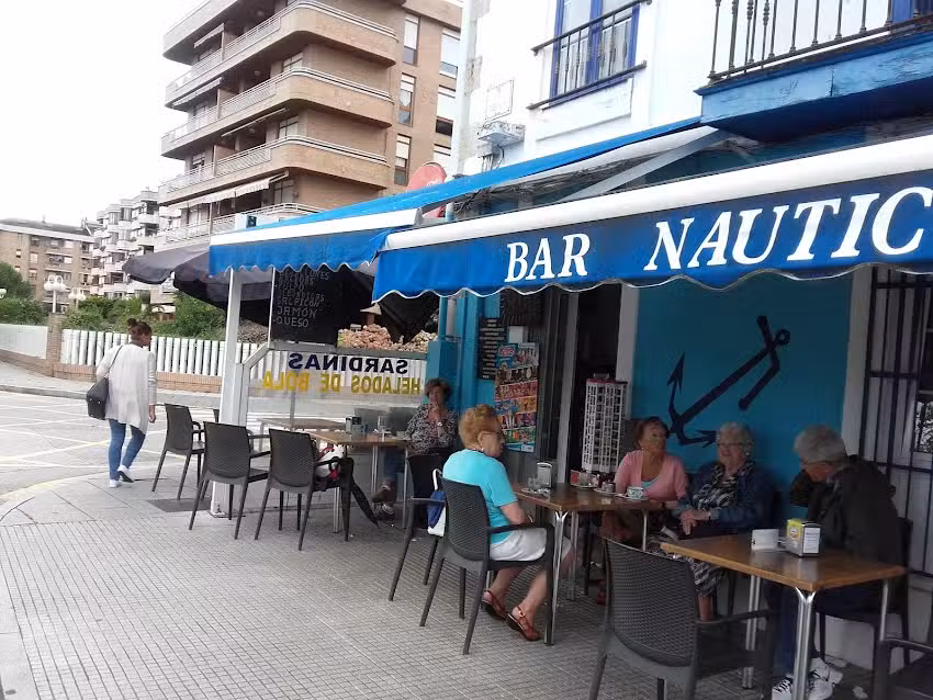 Bar N&aacute;utico