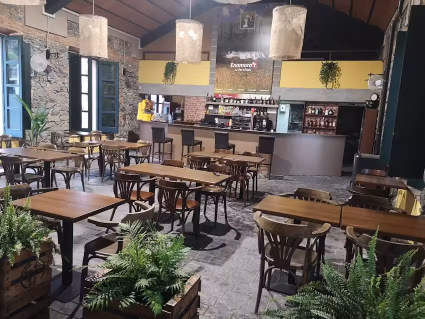 Bar &ndash; Oficina de Turisme L&rsquo;Estaci&oacute;