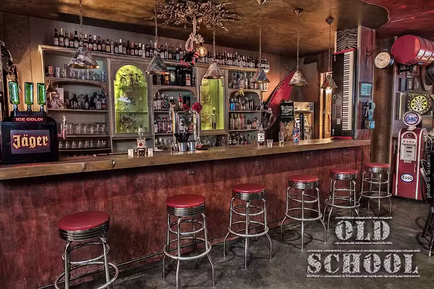 Bar Old School