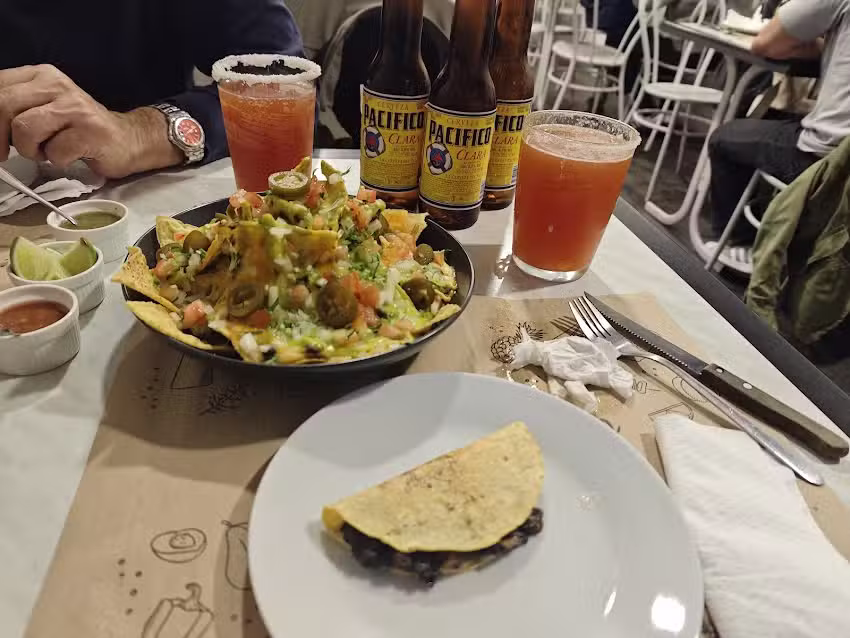 Bar On Egin Antojitos Mexicanos