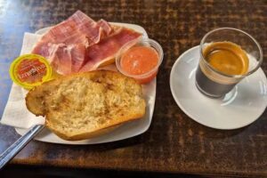 Bar Patio San Eloy &ndash; Las Columnas