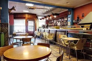 BAR PIRINEO /BINEFAR/HUESCA