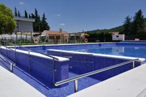 Bar Piscina Almaden de la Plata