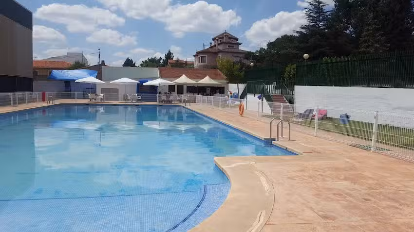 Bar Piscina de Talayuelas.
