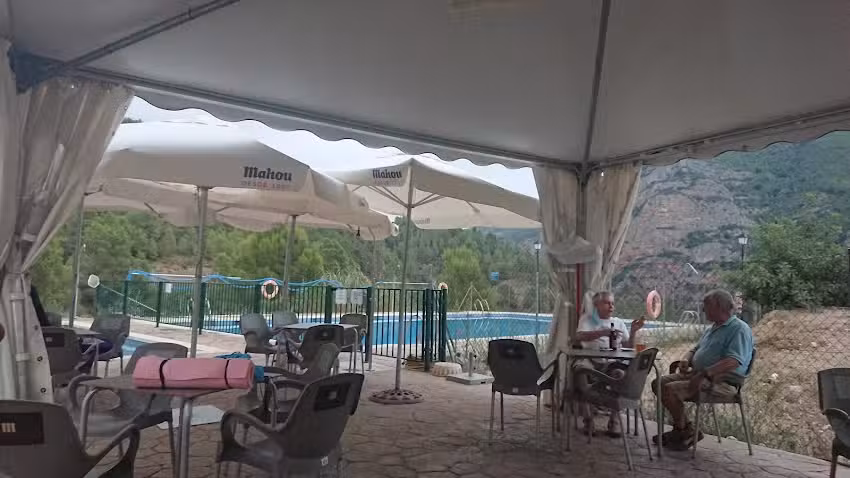 Bar Piscina Juan Eusebio and company