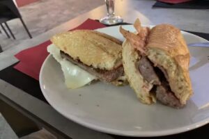 Bar piscinas Benabarre