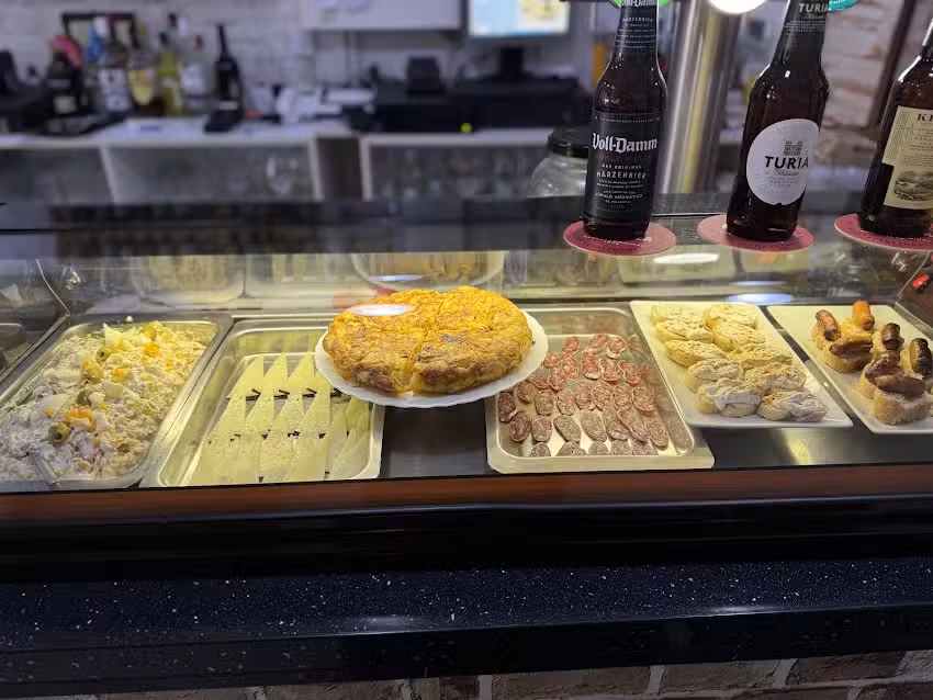 Bar Pizzer&iacute;a Gyanella