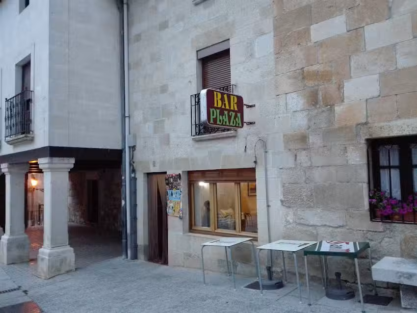 Bar Plaza