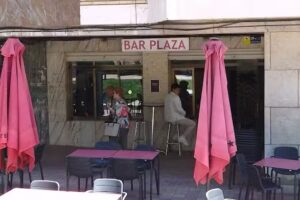 Bar Plaza