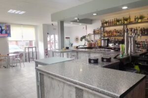 Bar Ponme una&hellip;