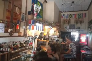 Bar – Pupusería Rincón Latino
