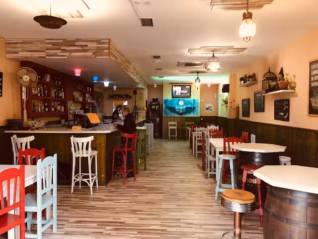 Bar Q&aacute;ntara