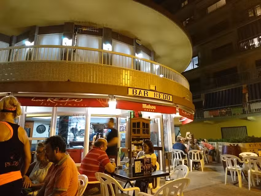 Bar Red&oacute;