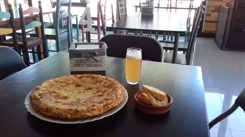 Bar Restaurant AQUI MISMO AQUI MATEIX