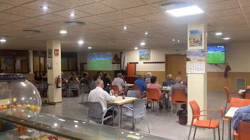 Bar Restaurant Casal jubilats Vandell&ograve;s