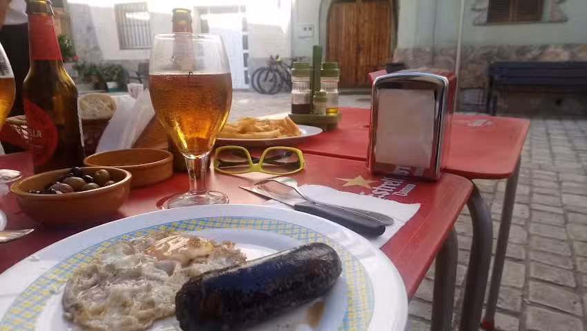 BAR RESTAURANT C&Eacute;SAR.