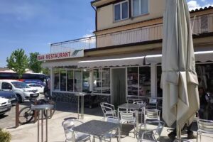 Bar Restaurant E.S. Besal&uacute;