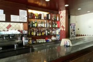 Bar, restaurant i estanc, Ca L&rsquo; Enric