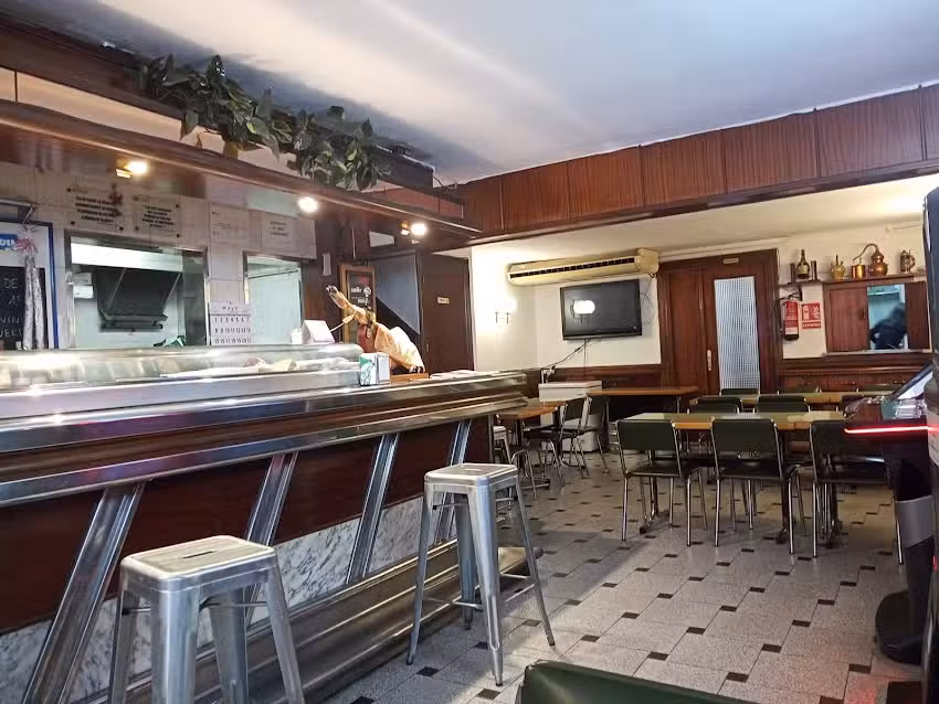 Bar &ndash; Restaurant Pereira