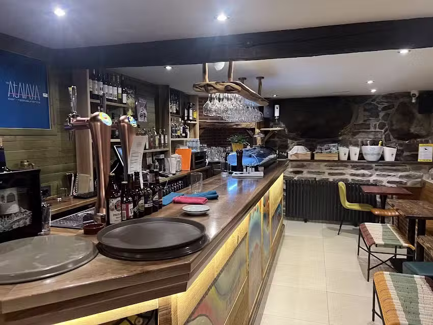 Bar &bull; Restaurante Atalaya