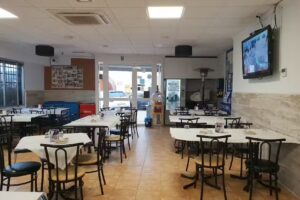 Bar Restaurante Avenida Petr&eacute;s