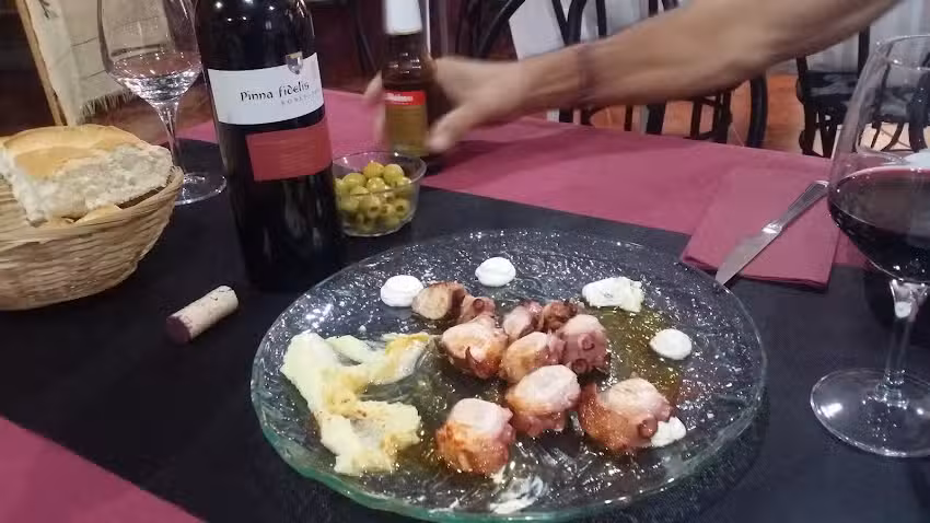Bar Restaurante &Aacute;vila