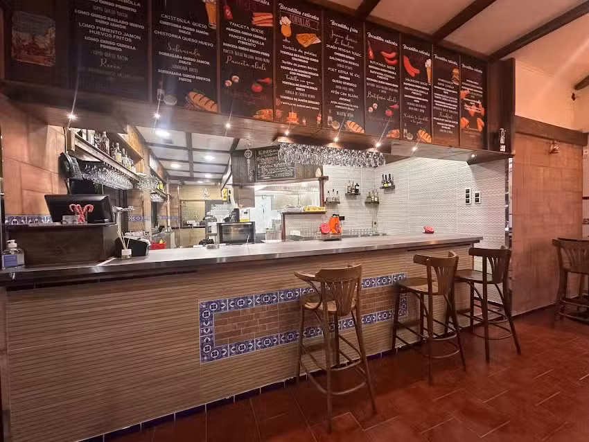 Bar Restaurante Braseria Rocio Macarena Victor Natalia