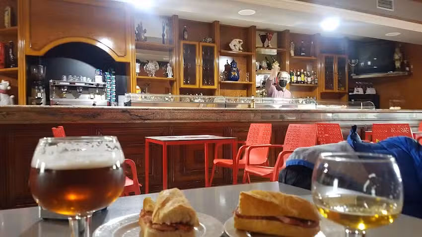 Bar-Restaurante El Dep&oacute;sito